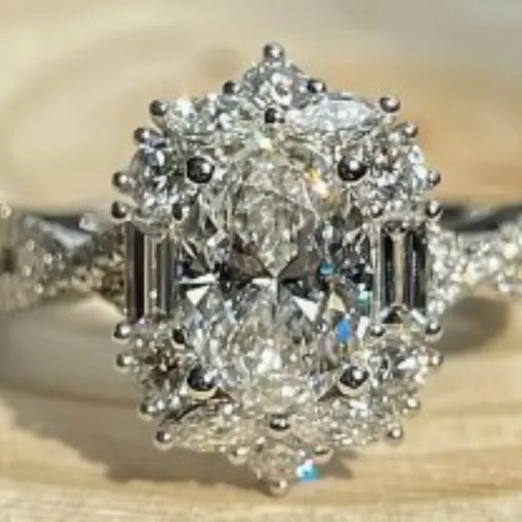 925 Sterling Silver Hypoallergenic 2ct Egg Shaped Moissanite Goose Egg Size 9 - Picture 2 of 7